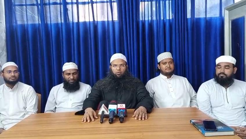 সিদ্ধিরগঞ্জে হিযবুত তাওহীদের কার্যক্রম বন্ধের দাবিতে ইমাম-ওলামা ঐক্য পরিষদের সেমিনার