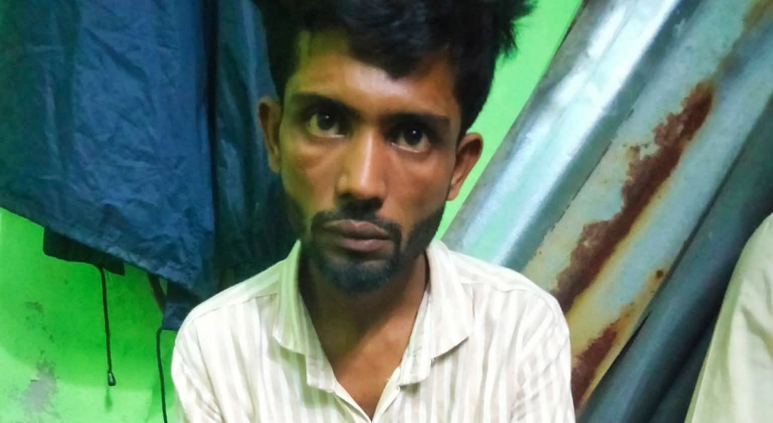 ফতুল্লার ধর্মগঞ্জে মাদকসেবী ছেলের নির্যাতনে বাড়ী ছাড়া বৃদ্ধ বাবা