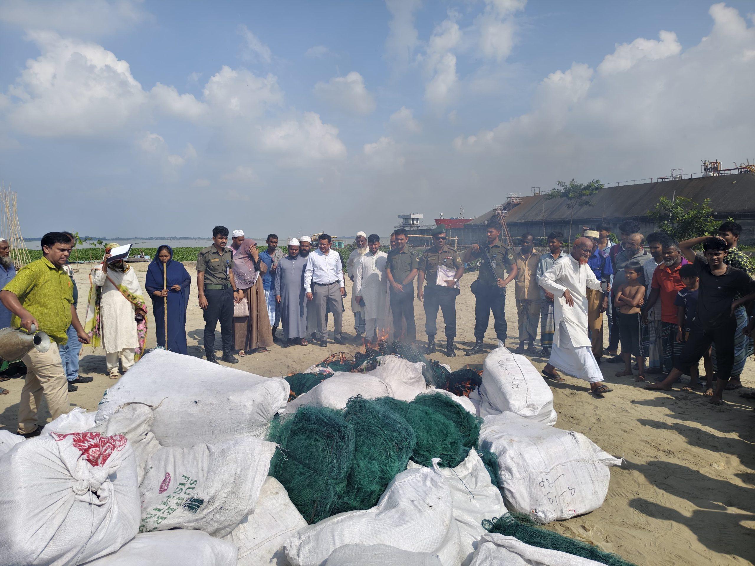 সোনারগাঁয়ে চায়না দুয়ারি জাল জব্দ, জরিমানা