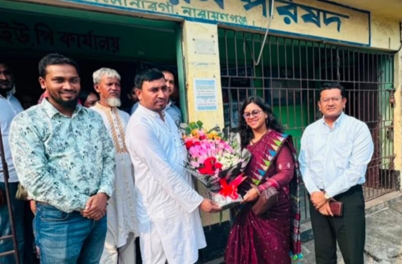 সোনারগাঁয়ে ইউনিয়ন পরিষদ পরিদর্শনে উপ পরিচালক নিলুফা ইয়াসমিন